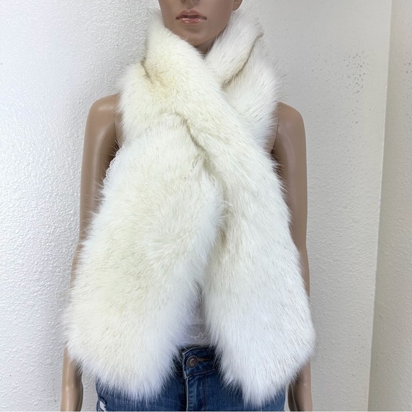 Z Gallerie Accessories Z Gallerie White Cream Faux Fur Wrap Scarf